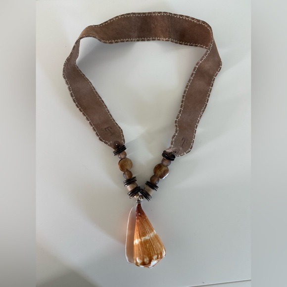 Twine & Twig Jewelry - Twin & twig Artisan Shell Pendant Necklace with Brown Accents
